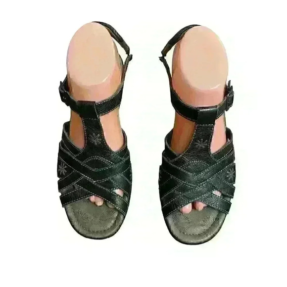 Montana Shoes - Montana‎ Artesian Crafted black sandals Sz 9